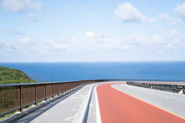 沖縄 久米島 てぃーだ橋から見た東シナ海