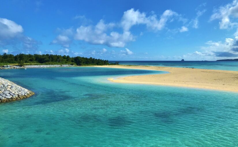 久米島奥武島へはどう行く？アクセス方法と観光のポイントを完全ナビ